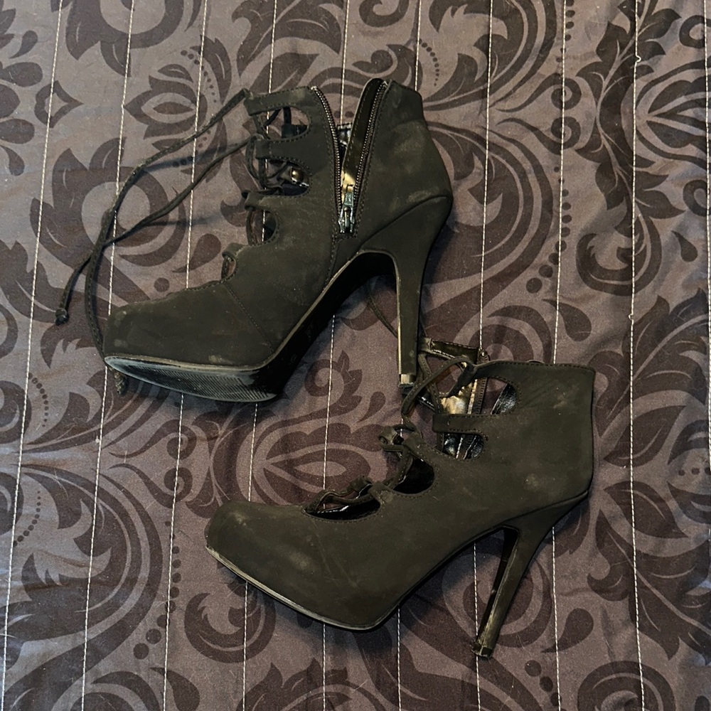 Elegant Black Lace-Up Heels